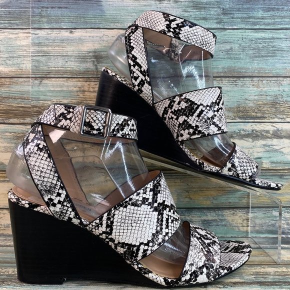 Steve Madden Shoes - Steve Madden Carlin Black Ankle Strap Sandal Snake Print Wedge Heel Womens 7.5M